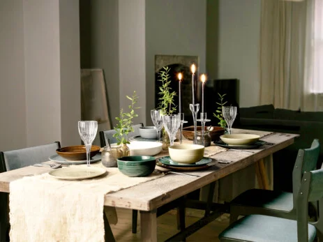 Abbildung gedeckter Tisch mit hochwertigem Prozellan von Seltmann Weiden